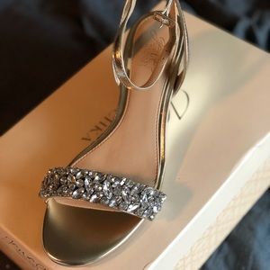 NIB Badgely Mischka Bellevue wedge Sandal